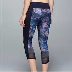 🍋 Lululemon If You’re Lucky Cropped Leggings